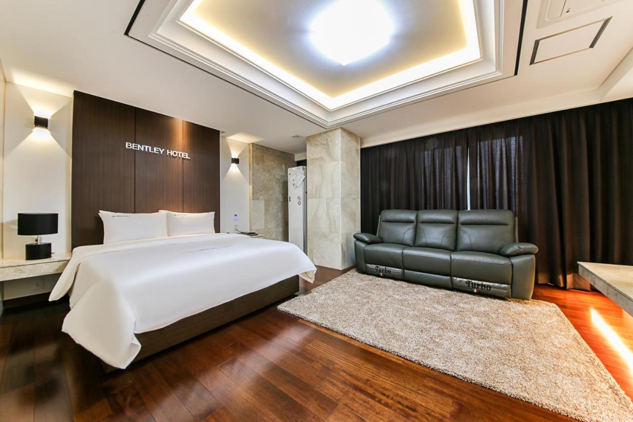 Bentley Tourist Hotel Gwangju Metropolitan City Exterior foto